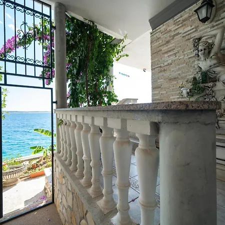 Villa Seven - Beachfront By The Sea, Velebit, Nature Starigrad Paklenica